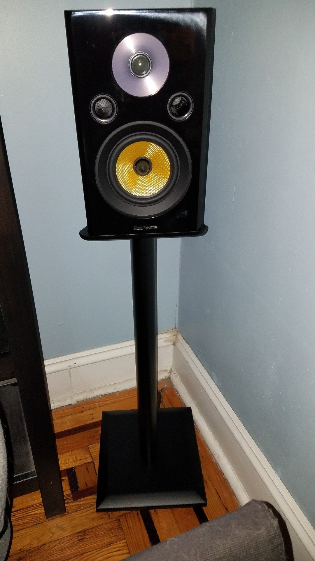 Customer Reviews Sanus NF30 Speaker Stands (Black lacquer) Natural