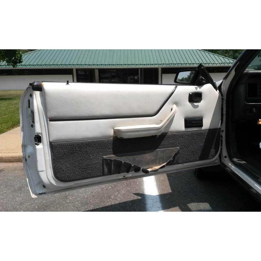 1984 Ford Mustang Front door speaker location