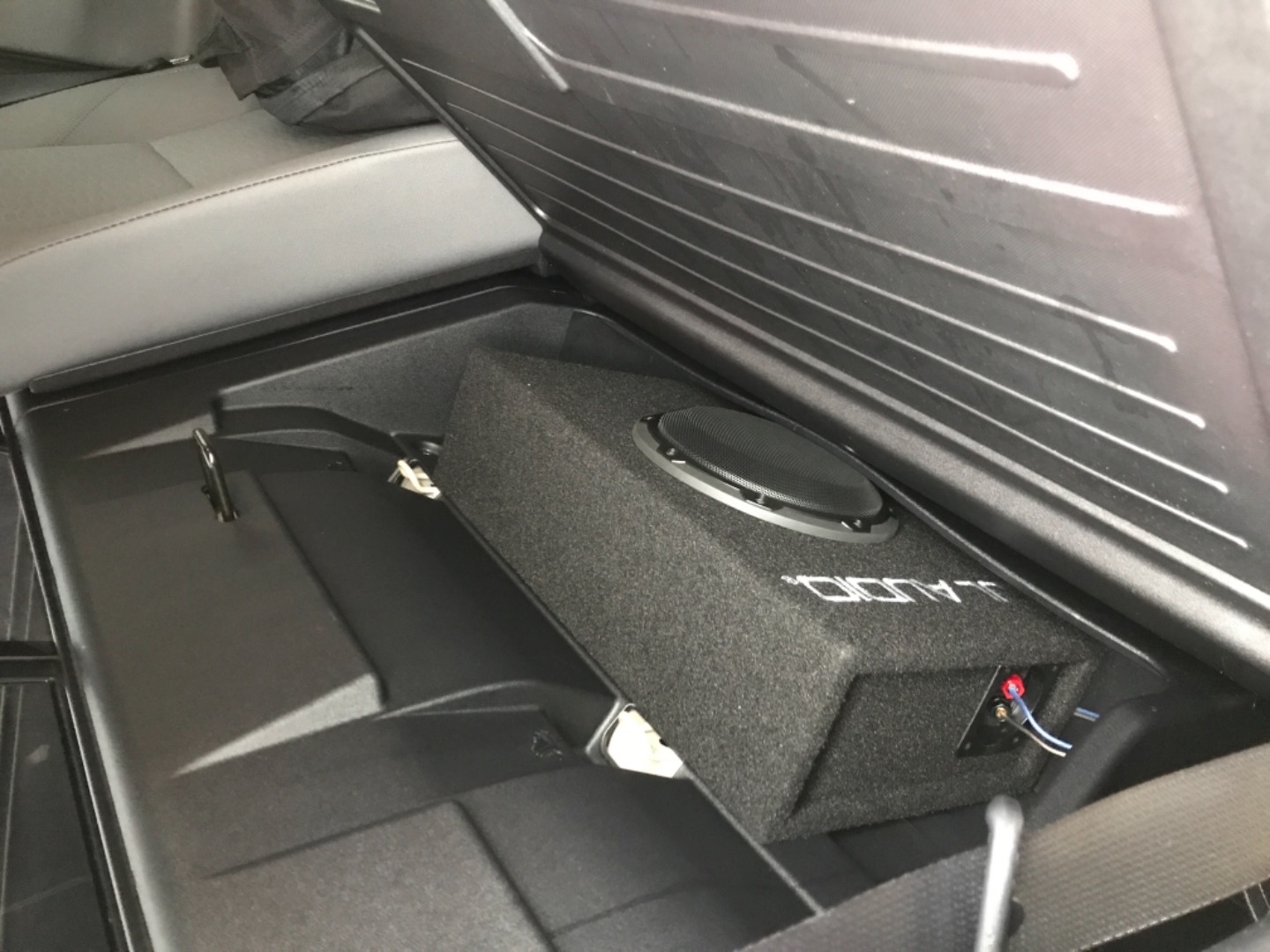 Customer Reviews Jl Audio Cp108lg W3v3 Microsub Slot Ported Enclosure With One 8 W3v3 Subwoofer At Crutchfield