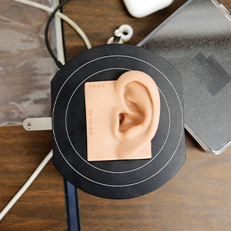 SpeakerCompare: Ear-simulating measurement device