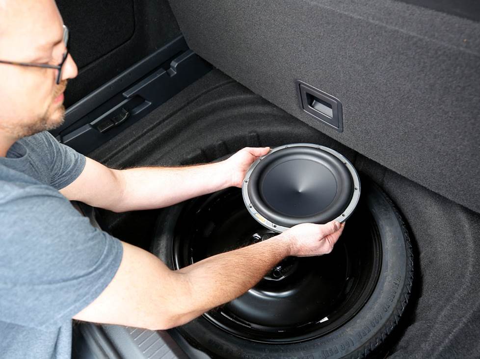 Hate Your Car Stereo? Replace It With This 