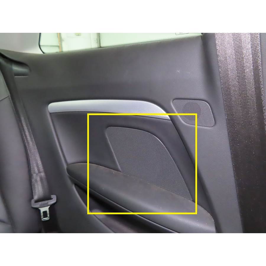 2010 Audi A5 Rear side panel speaker location