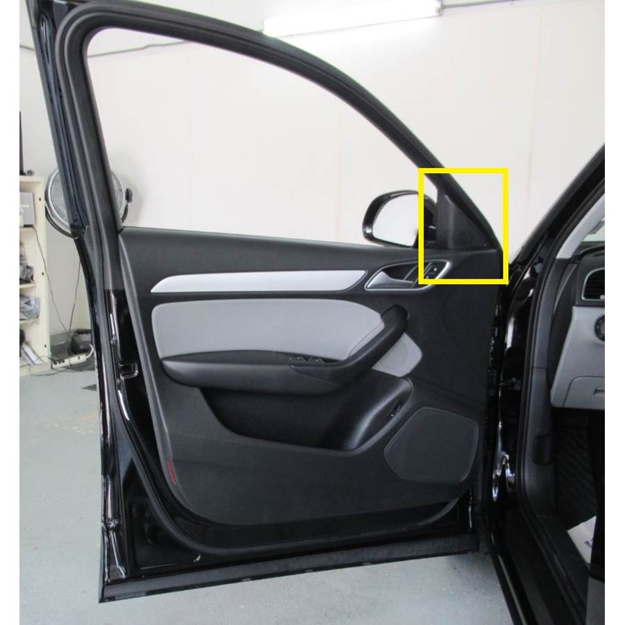 2017 Audi Q3 Front door tweeter location