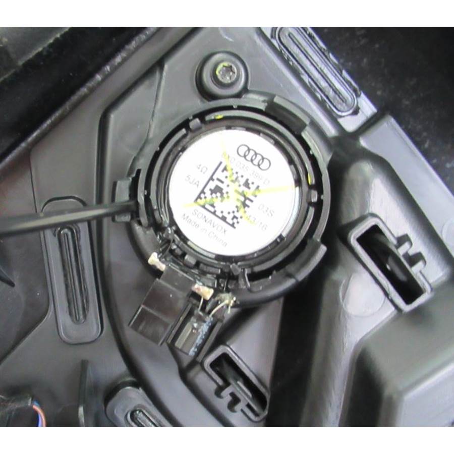 2018 Audi Q3 Rear door tweeter