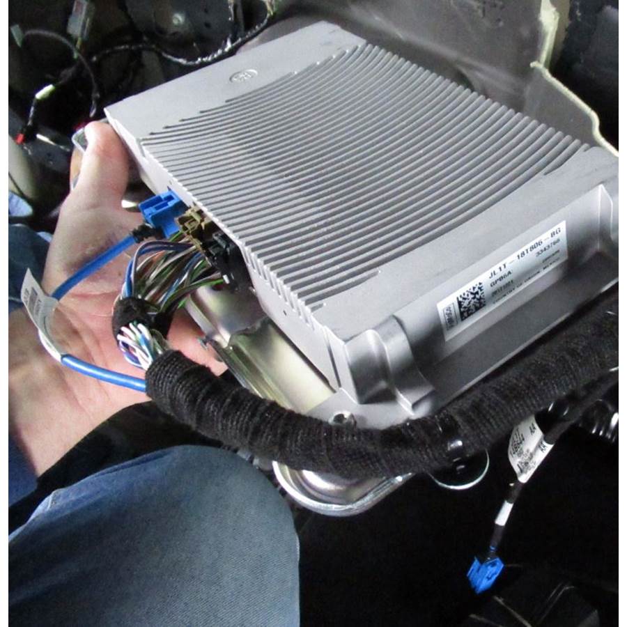 2021 Ford Expedition Factory amp wiring