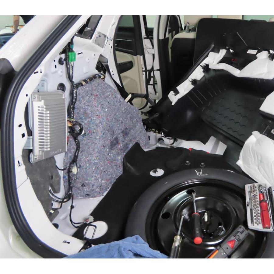 2023 Ford Edge Factory amplifier location