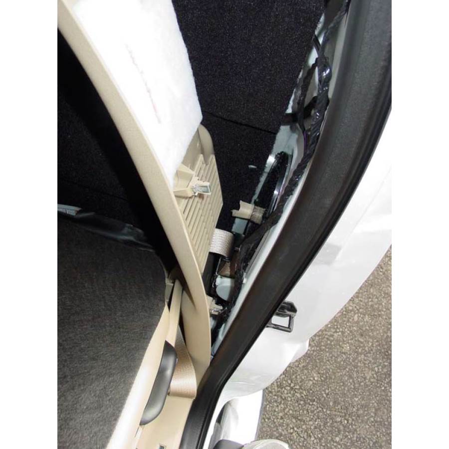 2017 Ford F-550 Platinum Rear cab speaker location