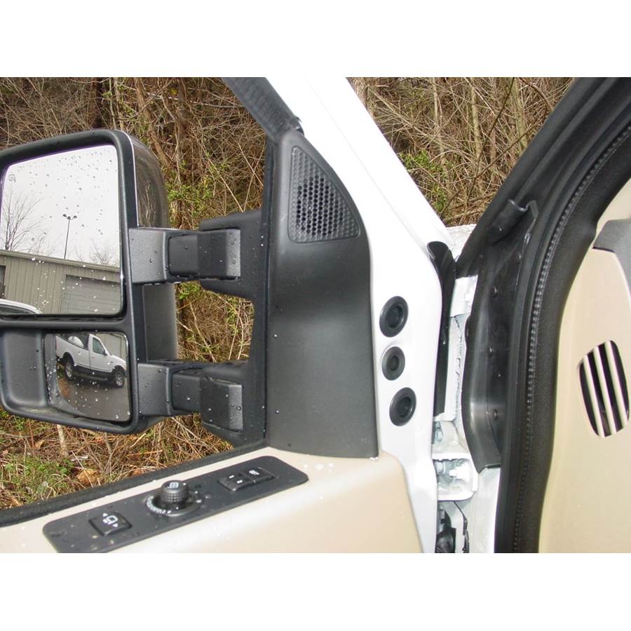 2017 Ford F-550 Platinum Front door tweeter location