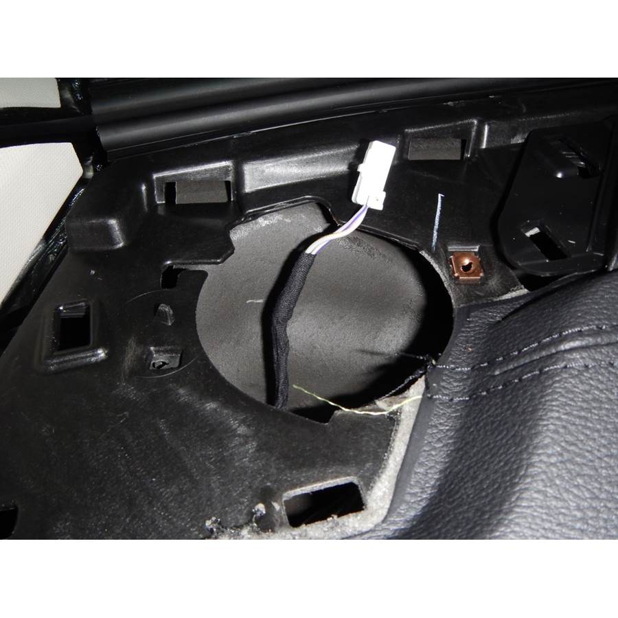 2017 Jeep Cherokee Dash speaker removed