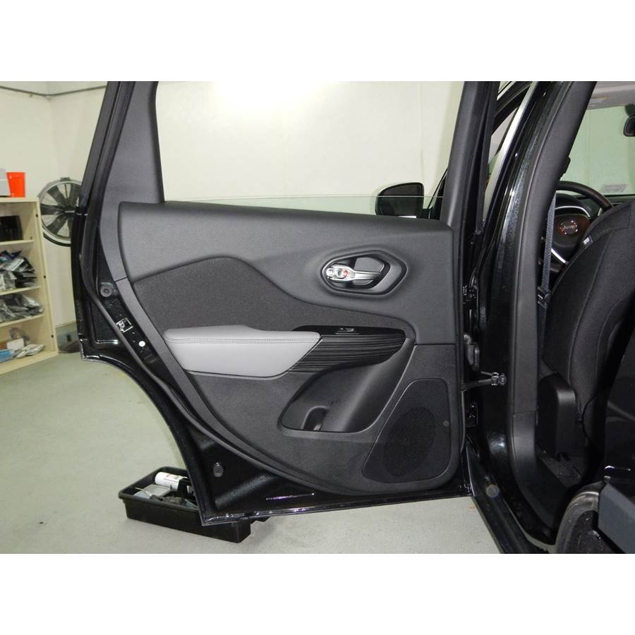 2018 Jeep Cherokee Rear door speaker location