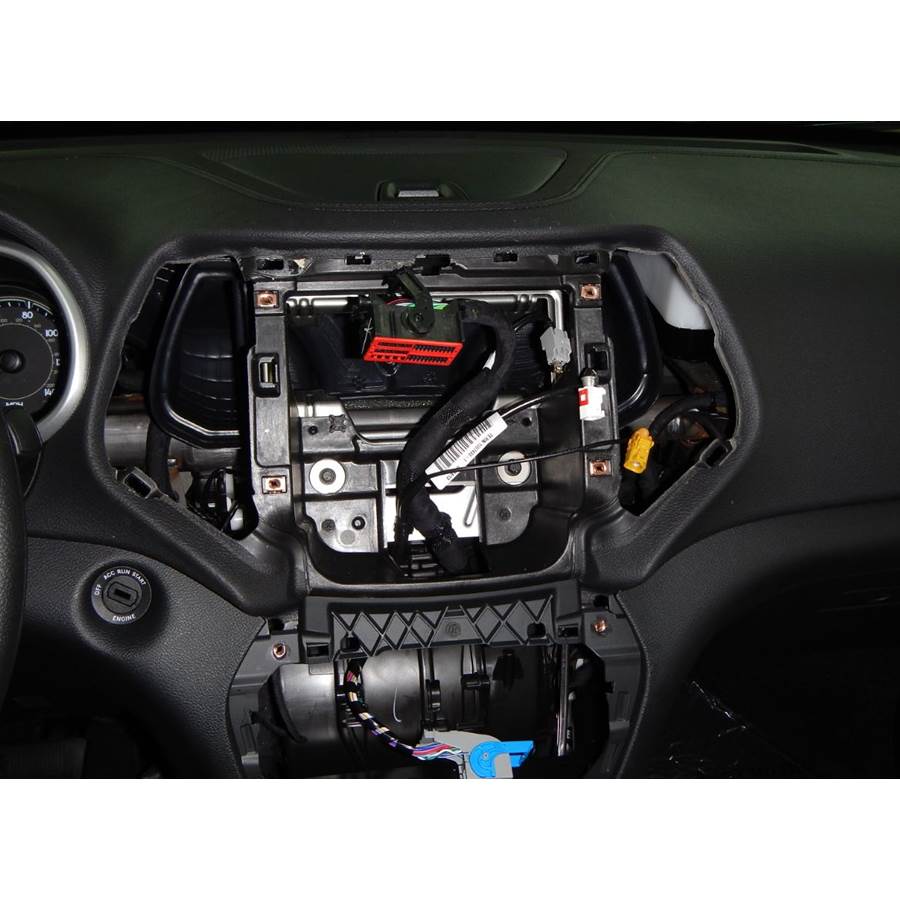 2018 Jeep Cherokee Factory radio removed