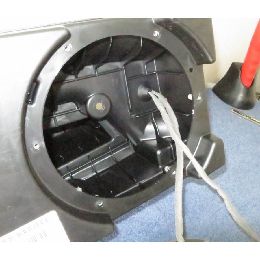 2021 Jeep Cherokee Far-rear side speaker removed