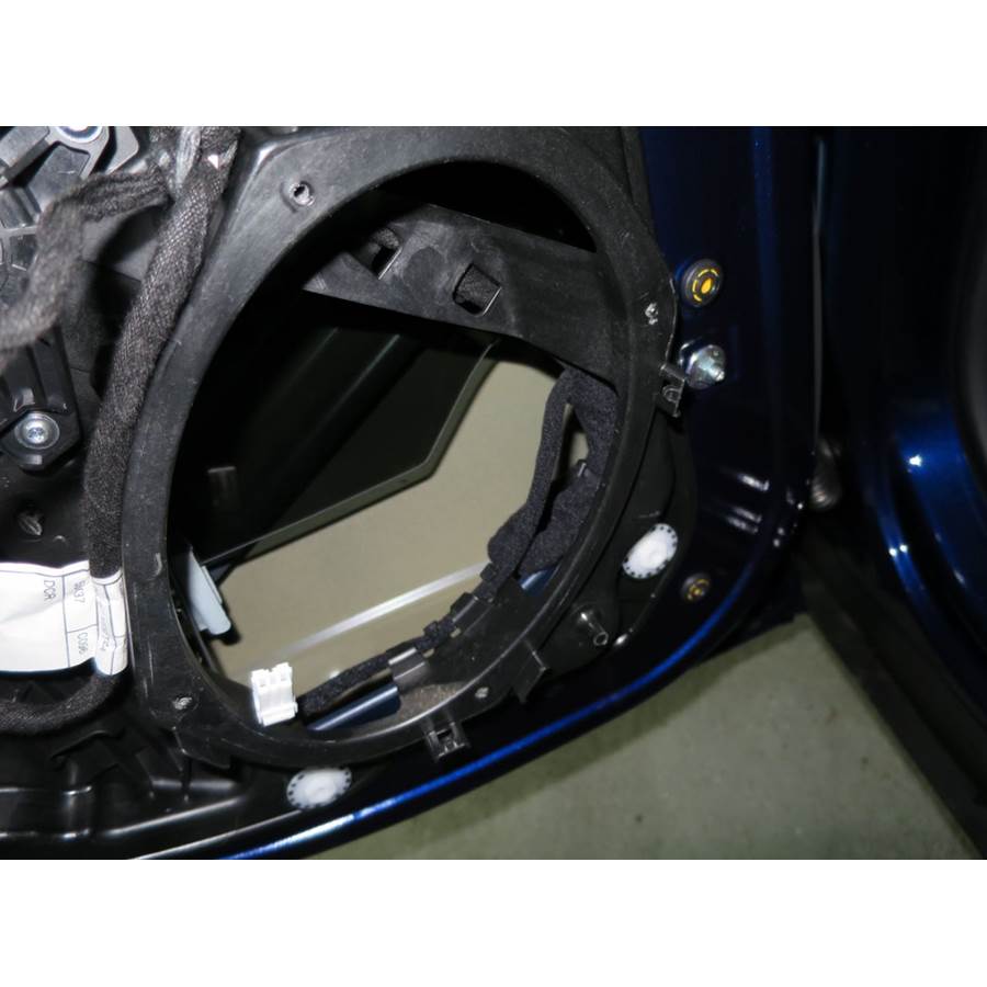 2022 Jeep Renegade Rear door woofer removed