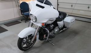 2016 Harley-Davidson Street Glide Exterior