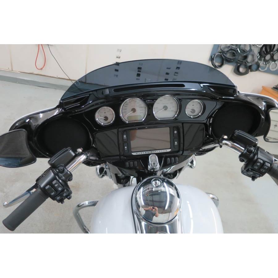 2018 Harley-Davidson Street Glide CVO Factory Radio