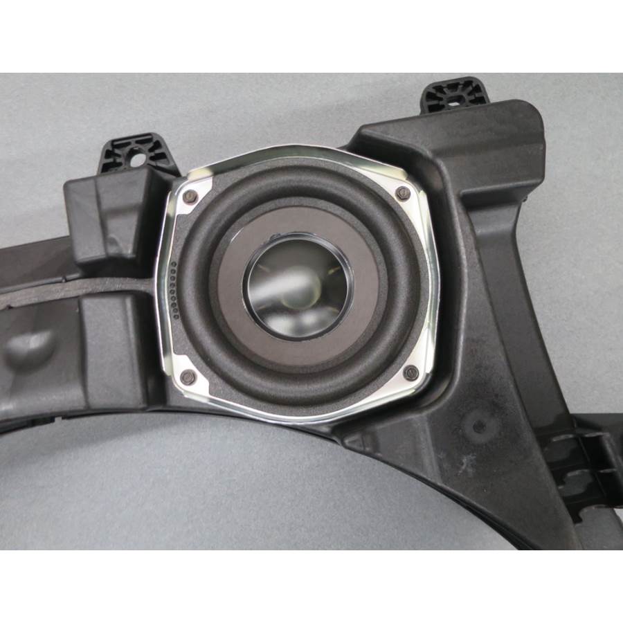 2018 Chevrolet Cruze Under cargo floor speaker