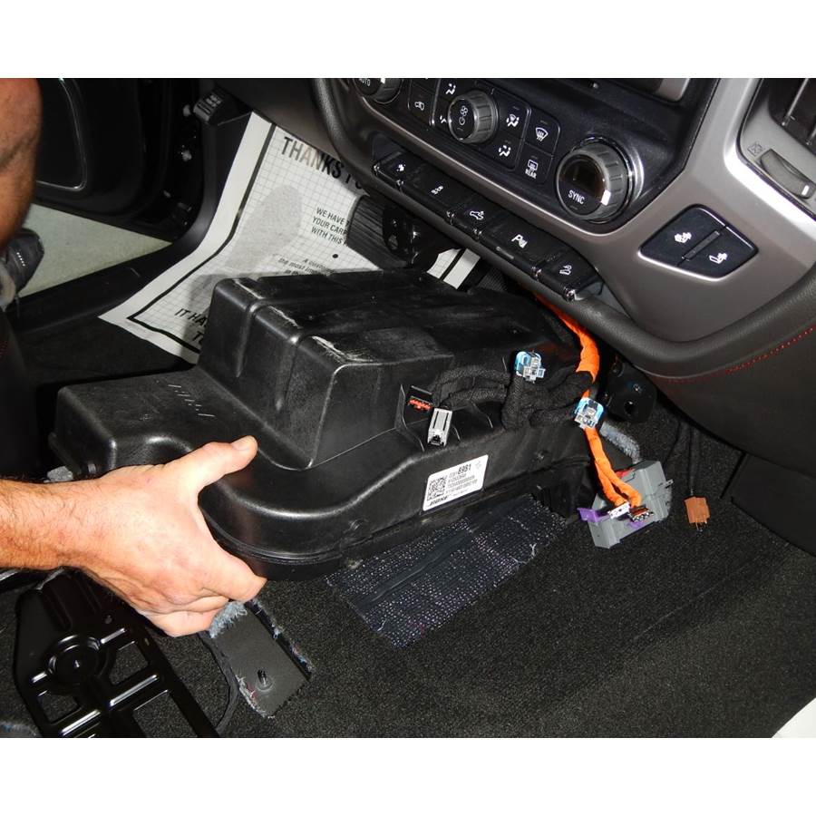 2015 Chevrolet Silverado 1500 Center console speaker location