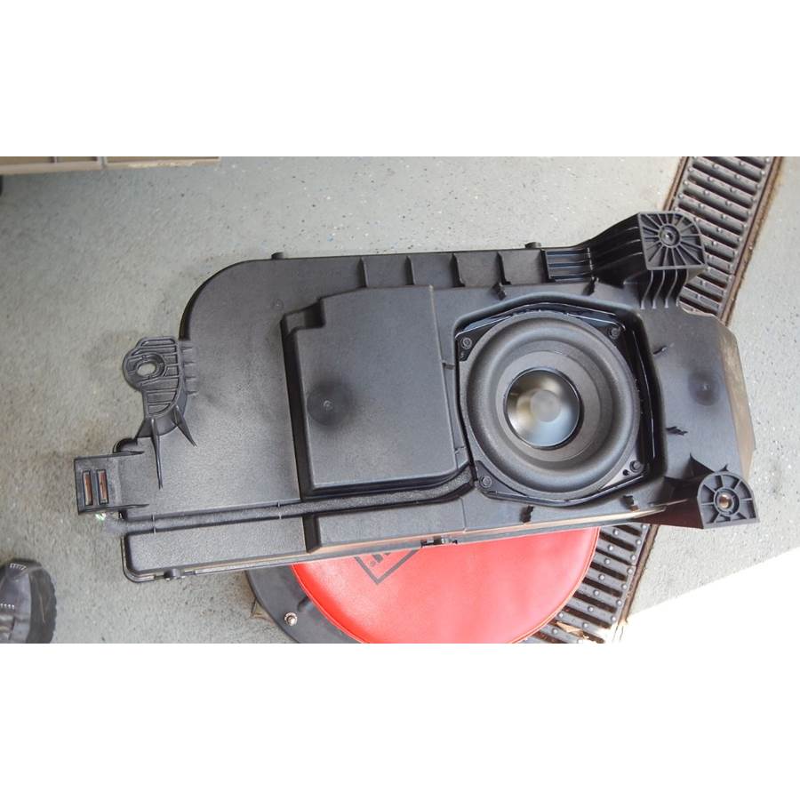 2017 GMC Sierra 1500 Center console speaker