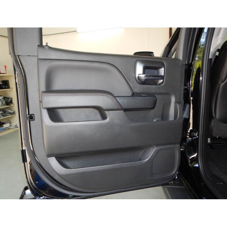 2018 Chevrolet Silverado 2500/3500 Rear door speaker location