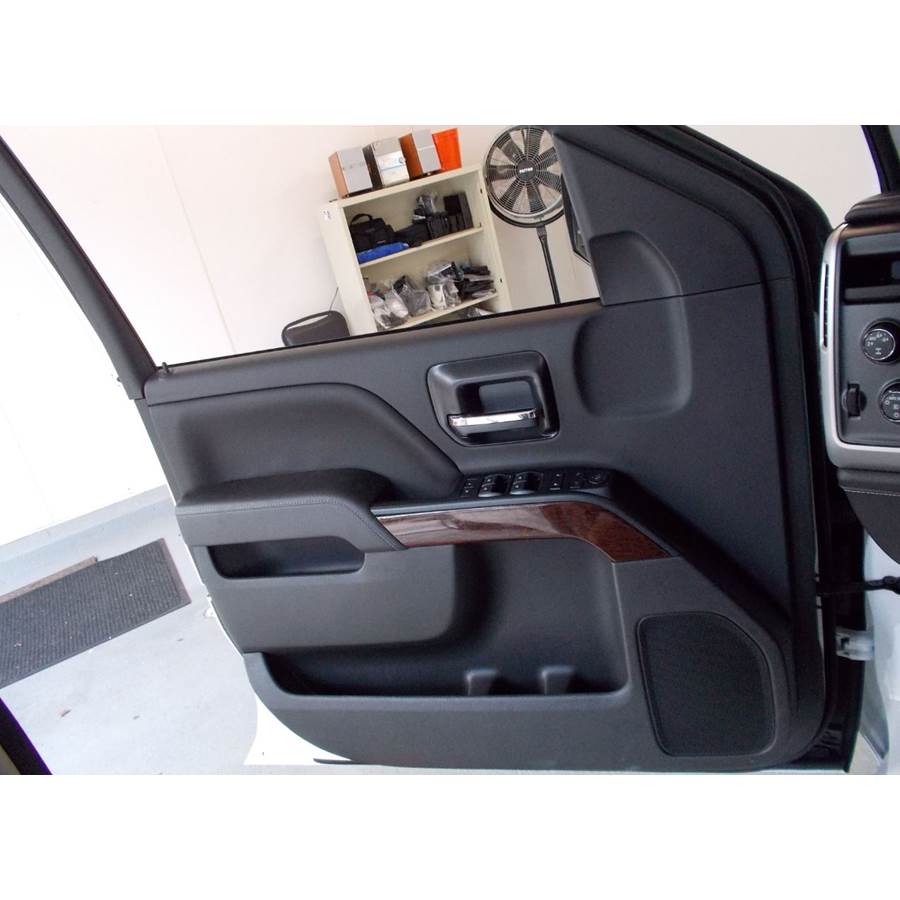 2018 Chevrolet Silverado 1500 Front door speaker location