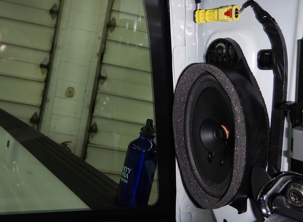 2018 silverado door sales speakers