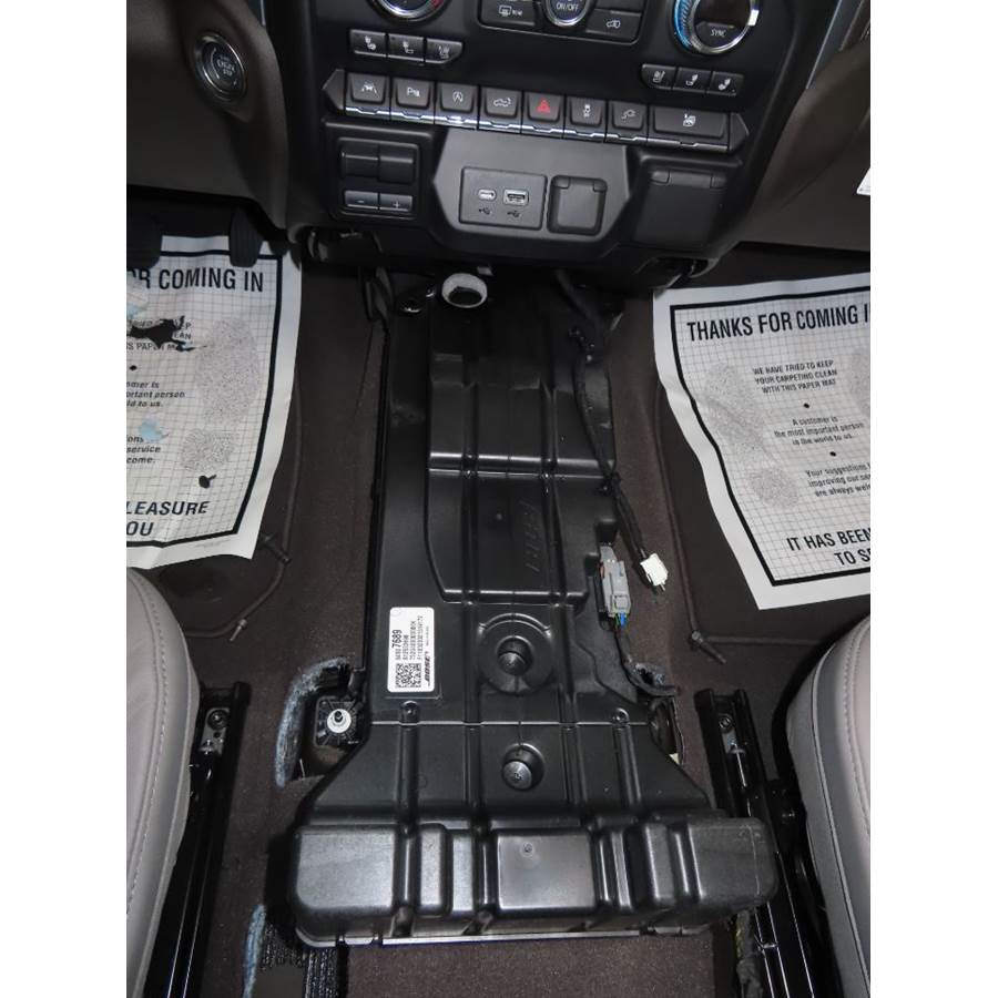 2019 Chevrolet Silverado 1500 Center console speaker location