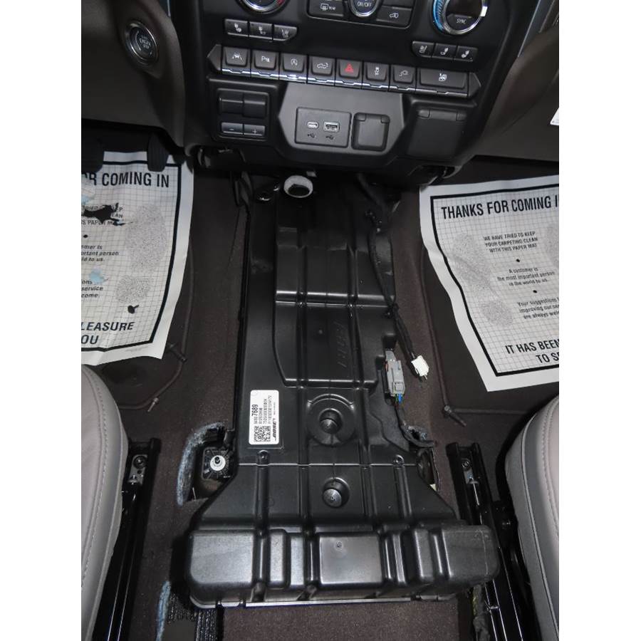 2020 Chevrolet Silverado 1500 Center console speaker location