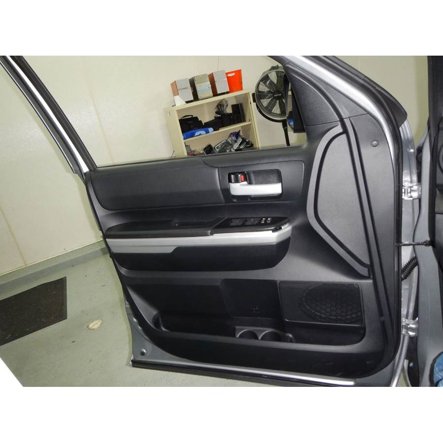 2018 Toyota Tundra Front door speaker location