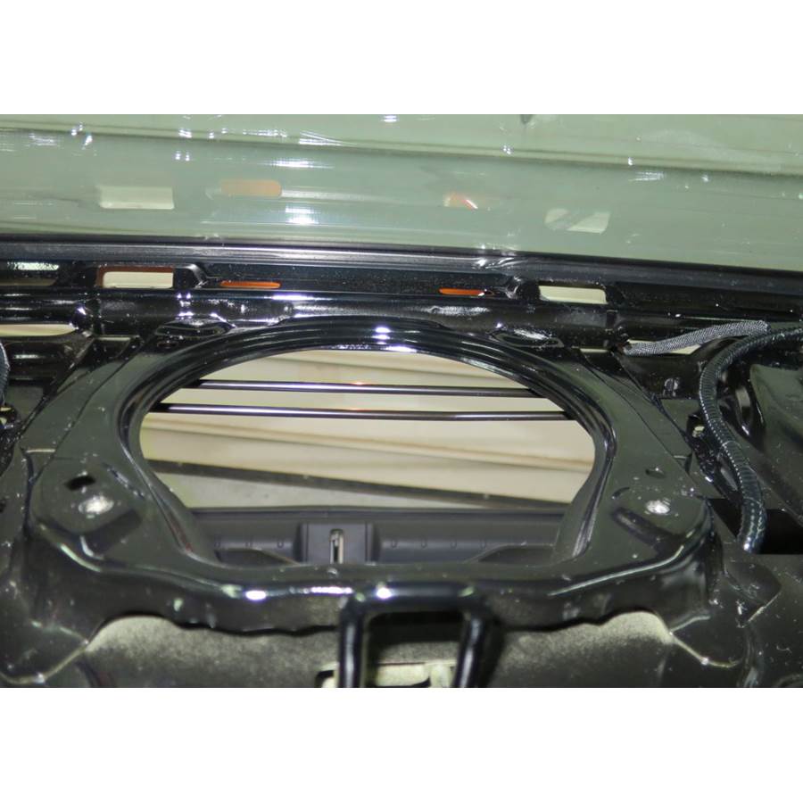 2021 Honda Civic Rear deck center speaker removed