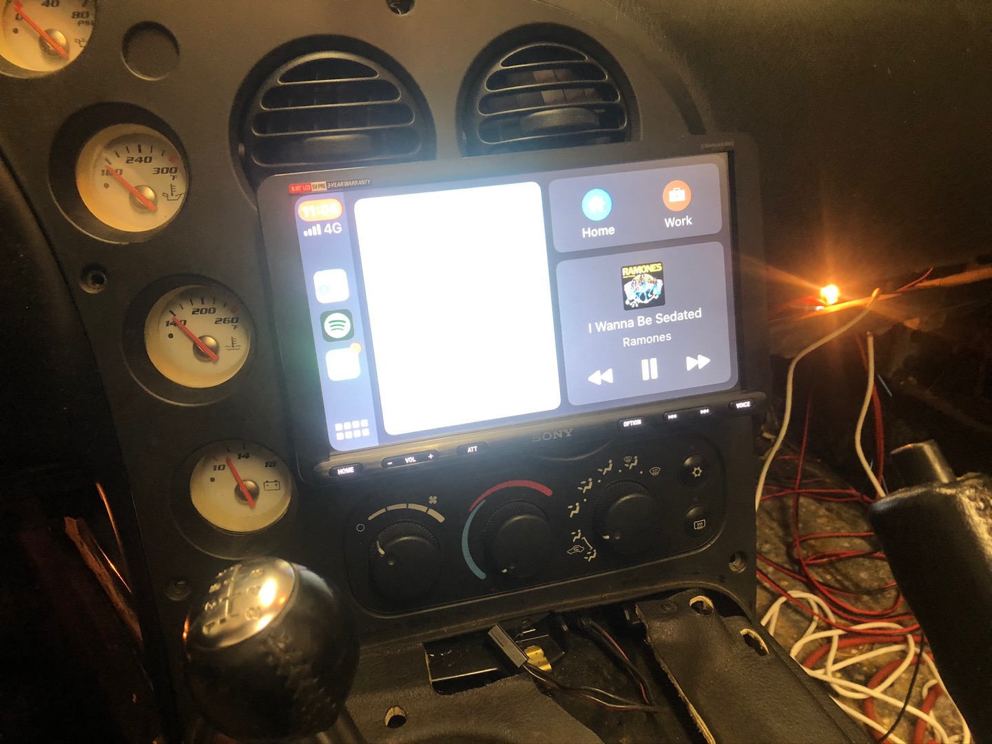 Classic Mini Wood Dash + Sony XAV AX8000/AX8050D : r/classicminis