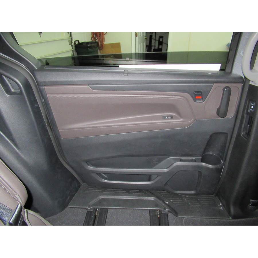 2018 Honda Odyssey Rear door speaker location