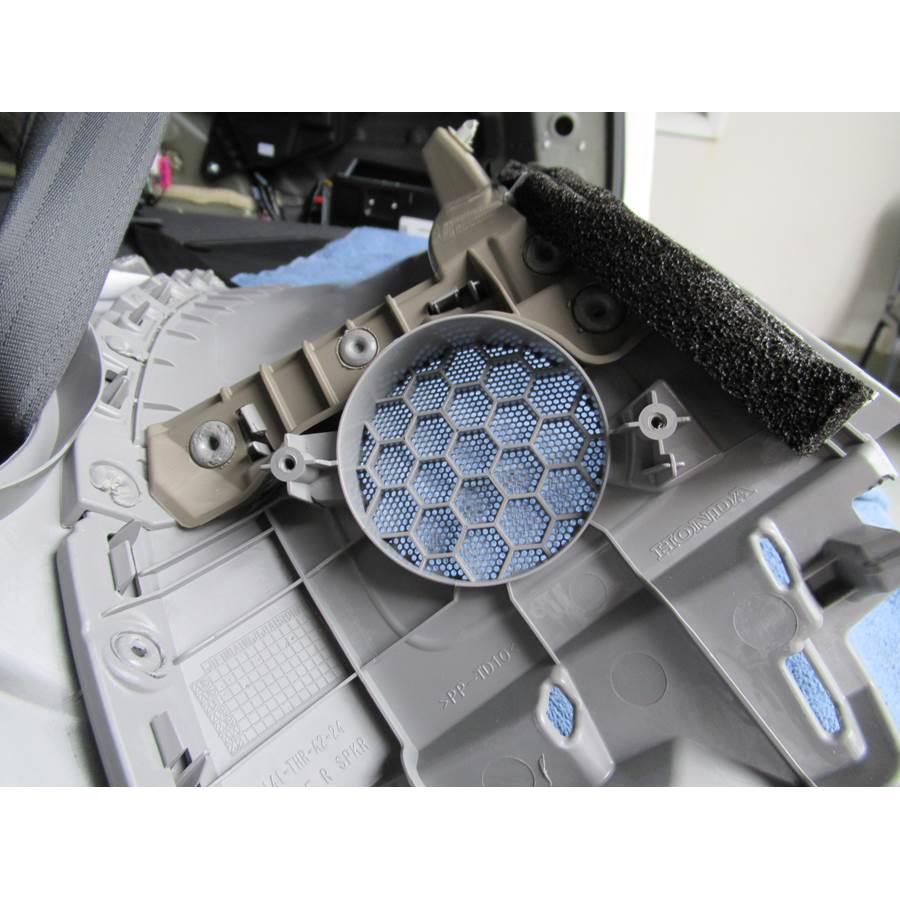 2018 Honda Odyssey Rear pillar speaker removed