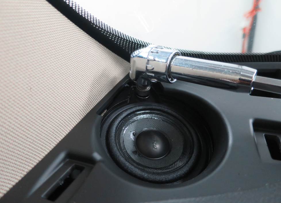 buick envision corner speaker