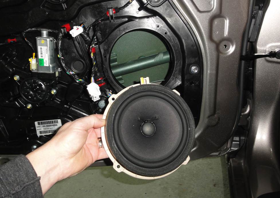 hyundai elantra sedan speaker removal