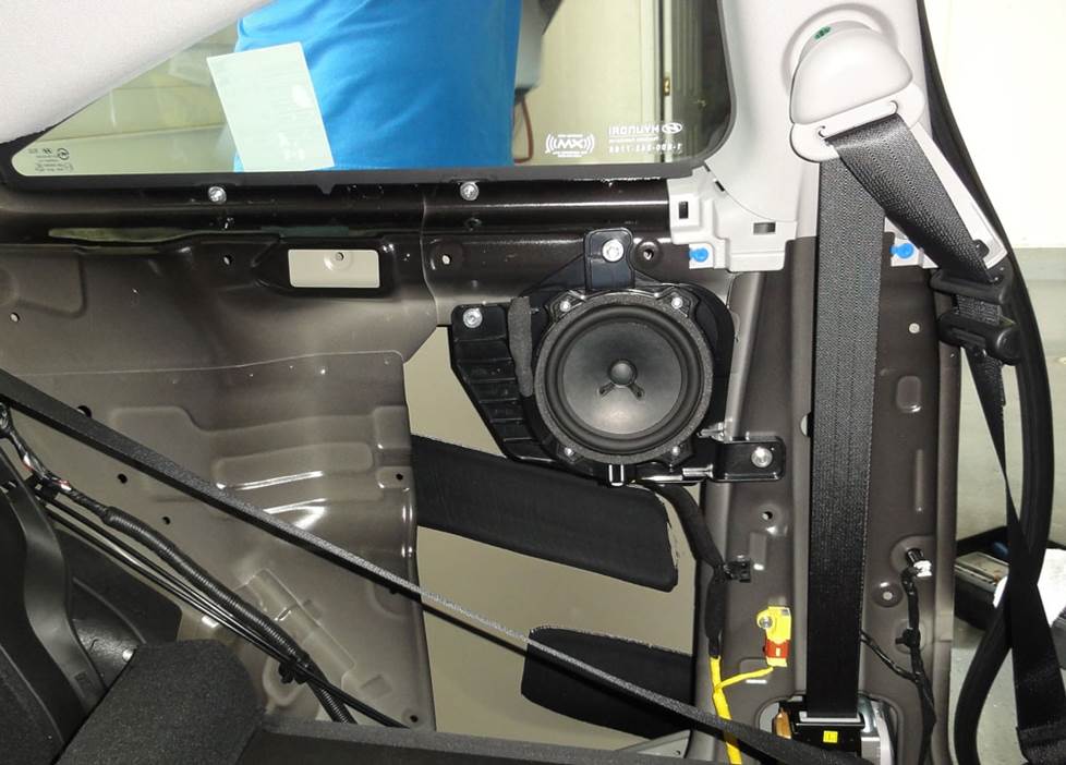 hyundai elantra coupe rear side speakers
