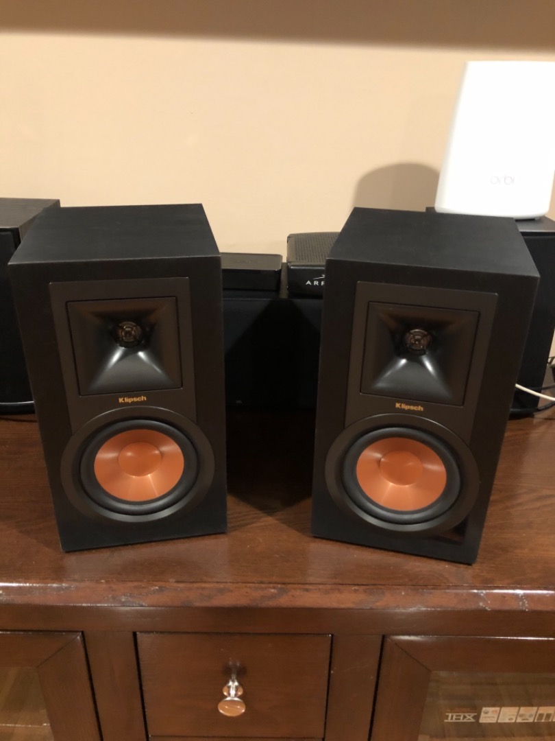 Klipsch Reference R-15PM Powered bookshelf speakers with Bluetooth® and  built-in phono preamp at Crutchfield