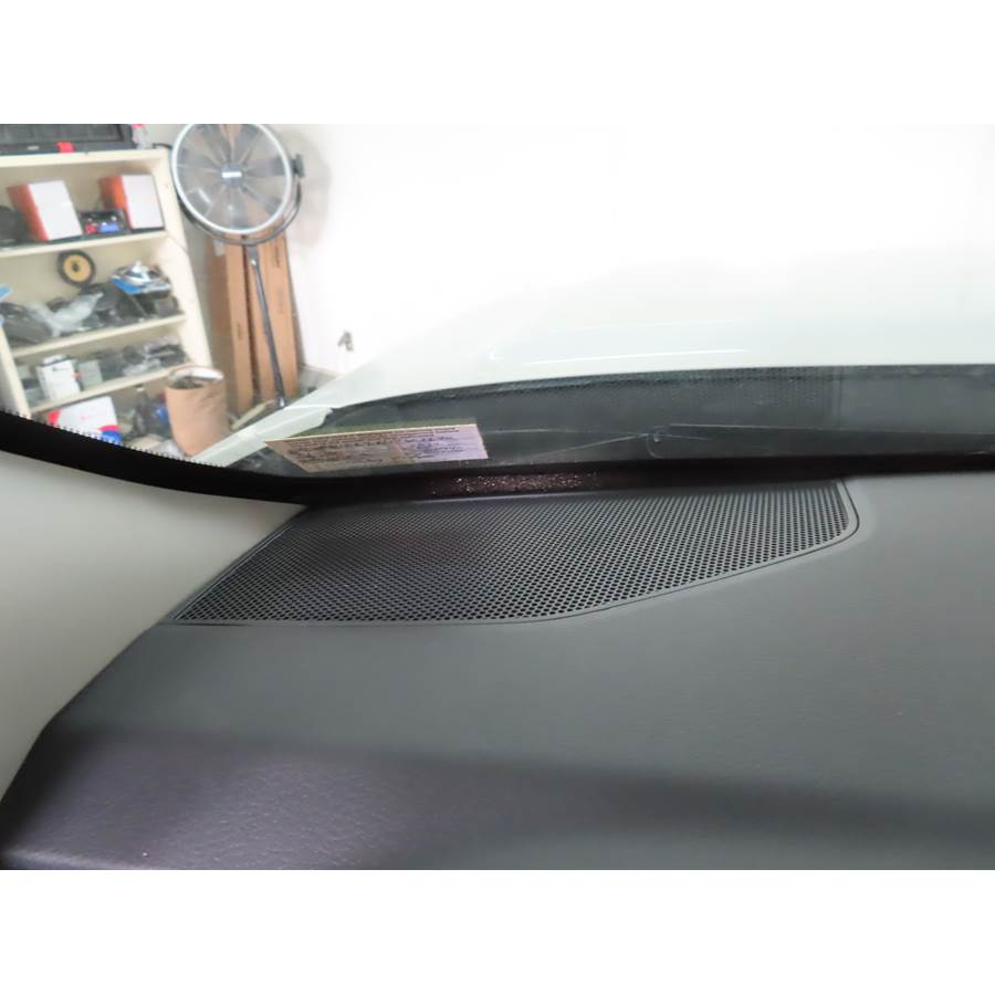 2024 Nissan Frontier Dash speaker location