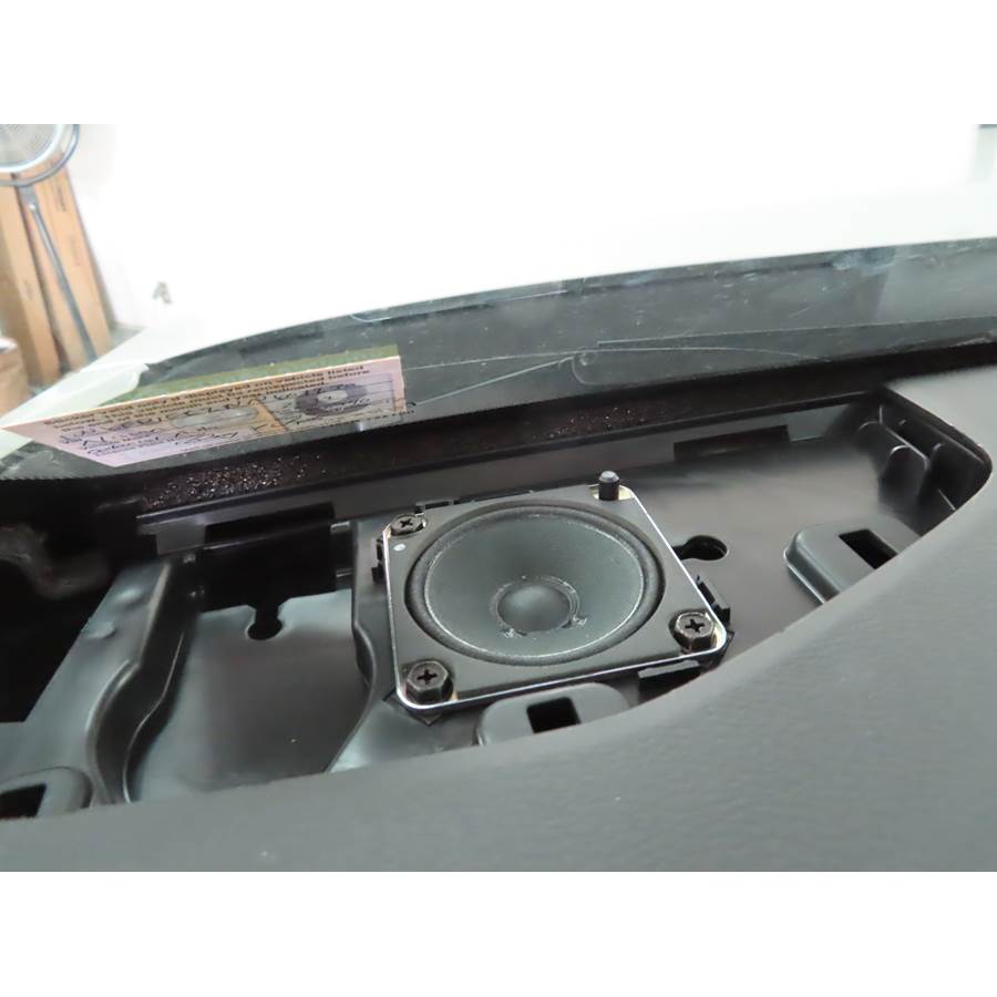 2024 Nissan Frontier Dash speaker