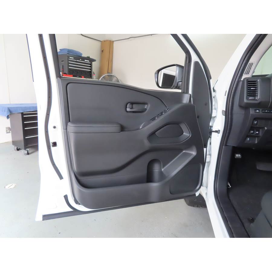 2024 Nissan Frontier Front door speaker location