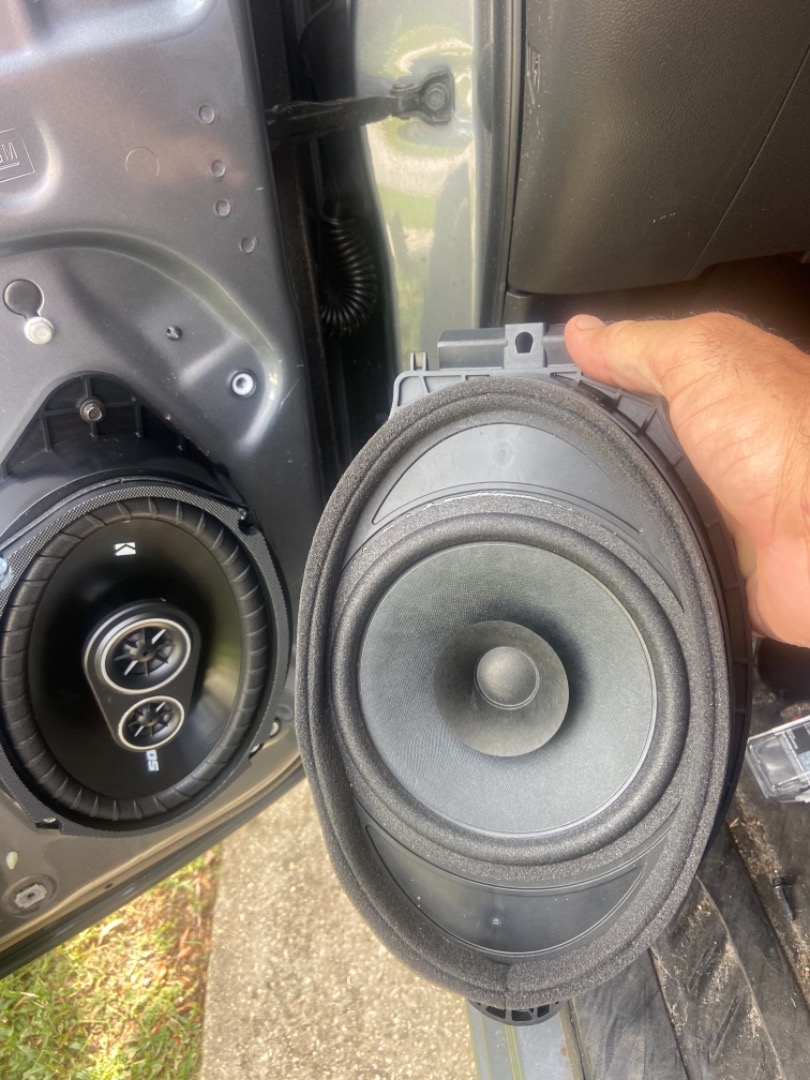 Metra 82-3004 Speaker Adapter For GM Trucks & Malibu 2014-Up – 6x9 Inch – 1 Year Warranty