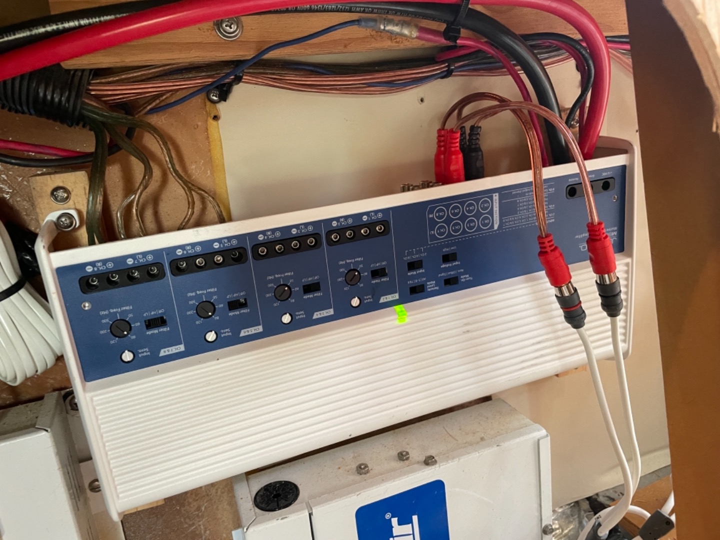 Customer Reviews JL Audio M800/8v2 8channel marine amplifier — 75