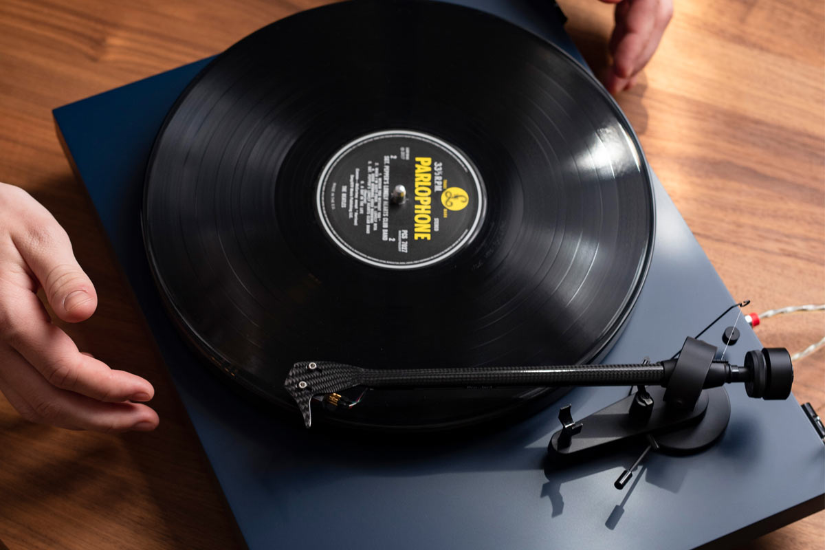 Retro Record Player (for Android) Review