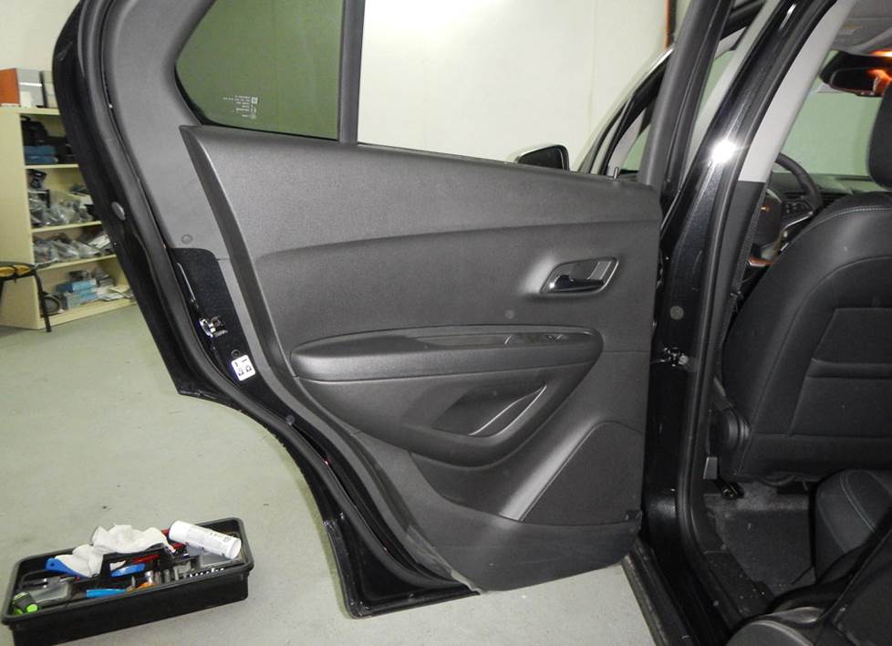 chevy trax rear door speaker removal