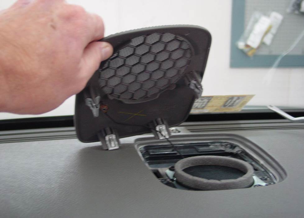 cadillac dts center dash speaker