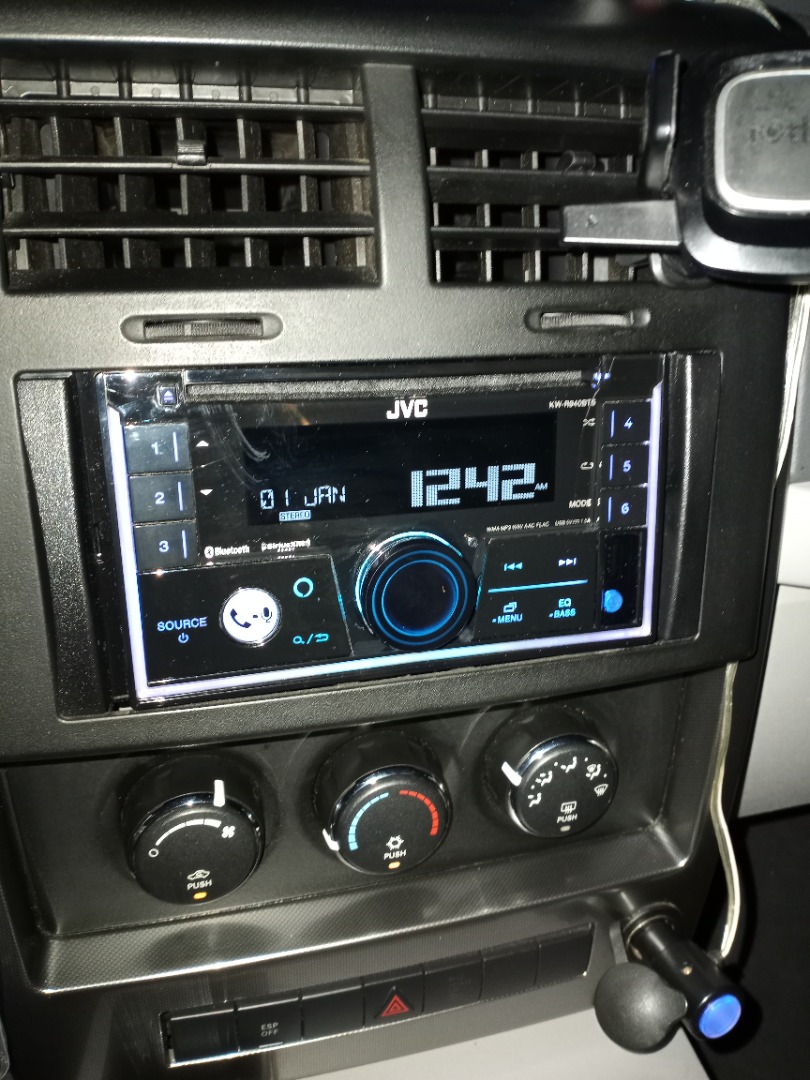 JVC KD-R840BT Car Stereo w/ Bluetooth & Dual USB Connections 