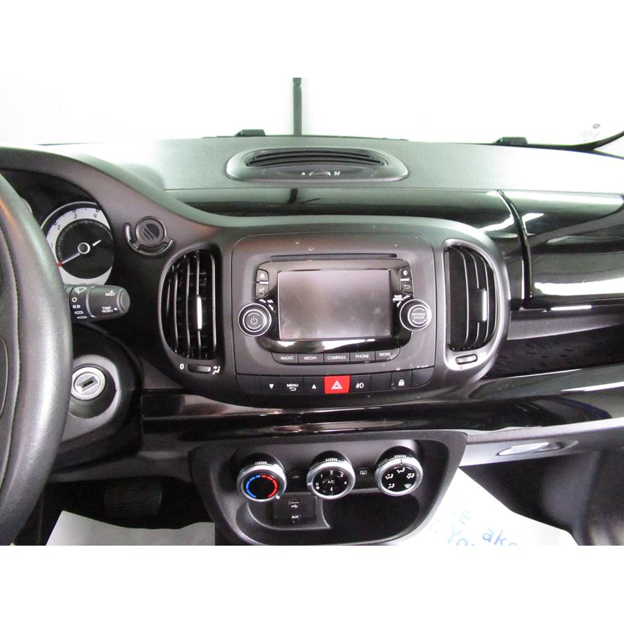 2014 Fiat 500L Factory Radio