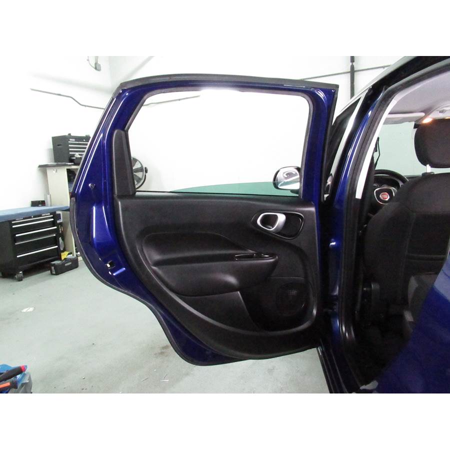 2014 Fiat 500L Rear door speaker location