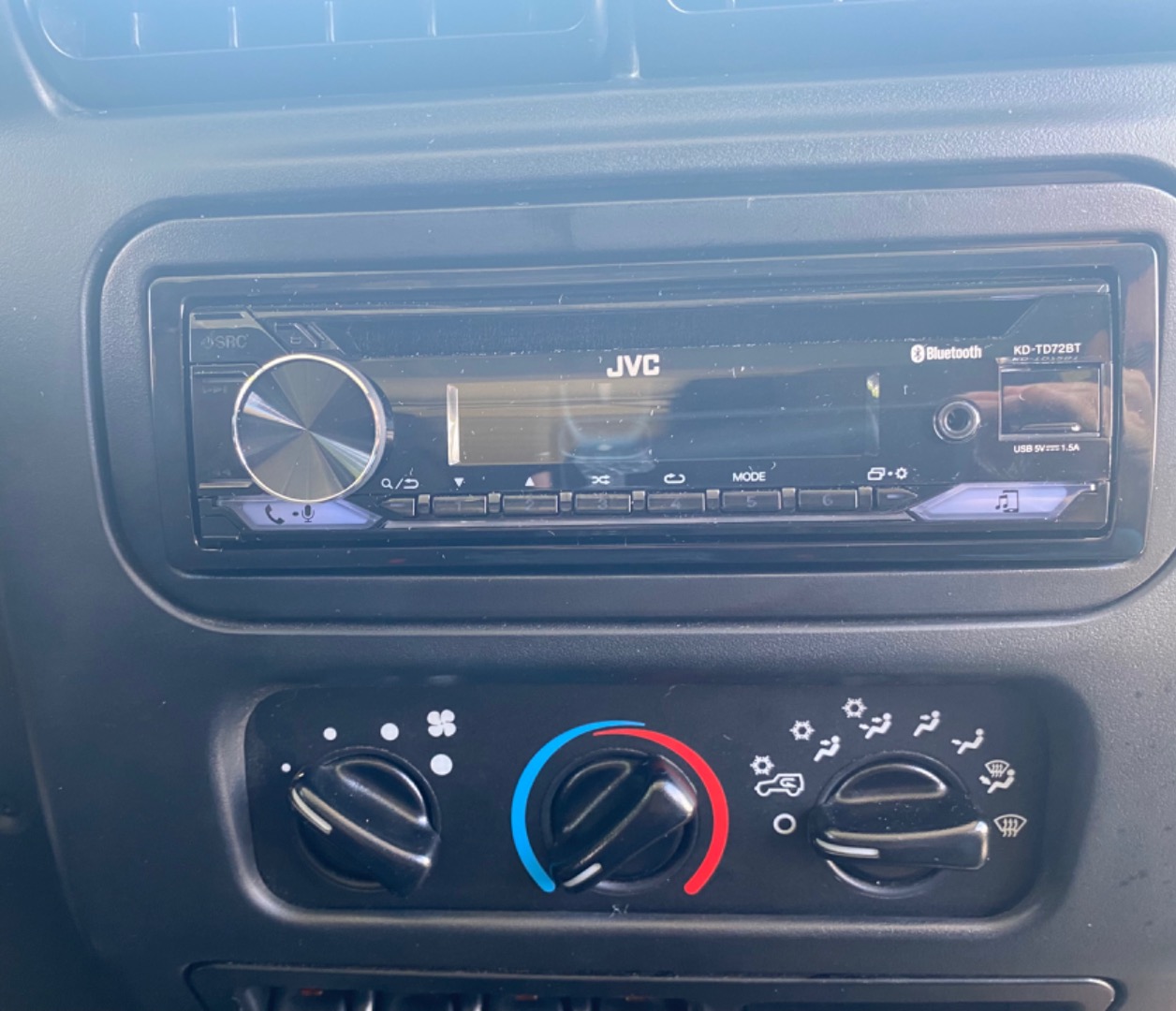 Customer Reviews: JVC KD-TD72BT CD receiver at Crutchfield