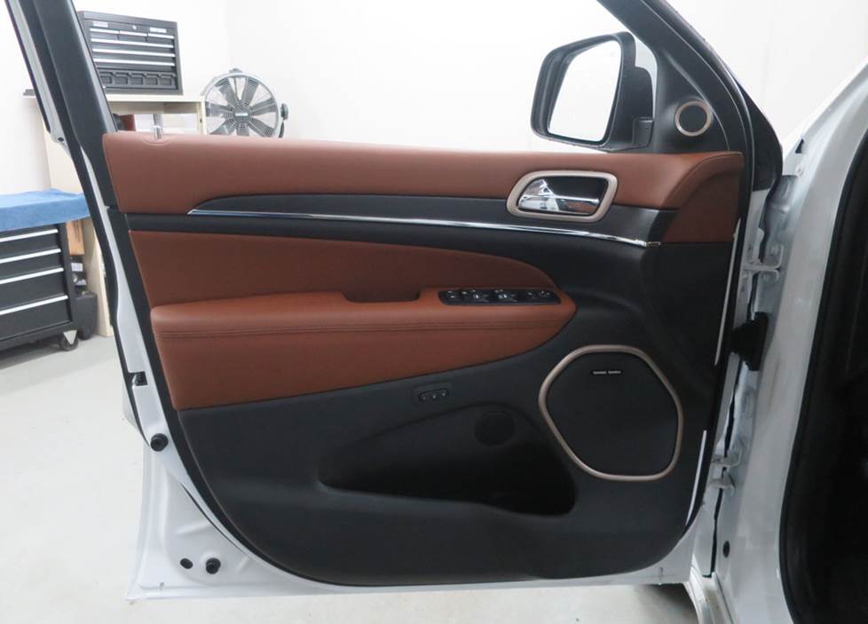 Jeep grand cherokee online exterior door panel