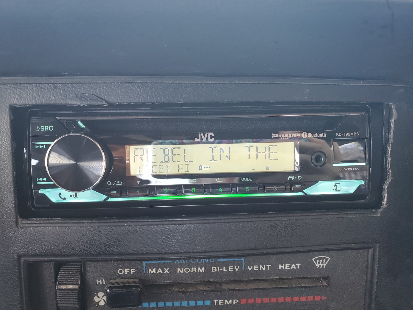 Customer Reviews: JVC KD-T92MBS CD receiver for Jeep, powersports or ...